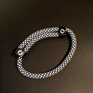 Unisex Mover bracelet “Always Move Forward”